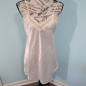 ROMANCE DU JOUR Lingerie slip dress Nightie Silky Vintage medium lace